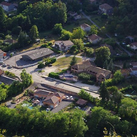 Residence Le Grand Virage Pont-de-Labeaume Bagian luar foto