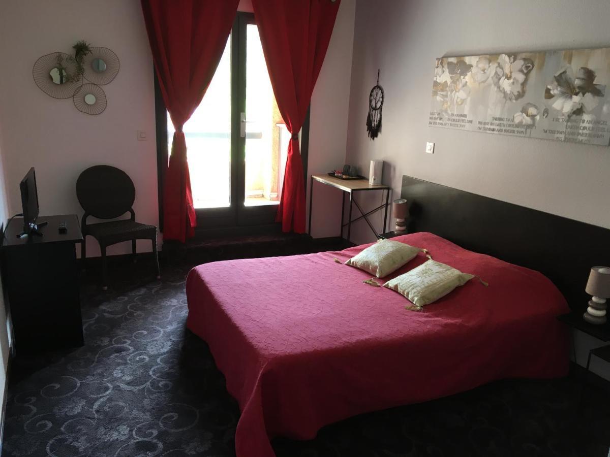 Residence Le Grand Virage Pont-de-Labeaume Bagian luar foto