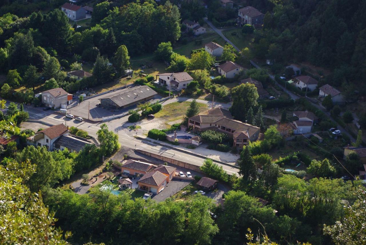 Residence Le Grand Virage Pont-de-Labeaume Bagian luar foto
